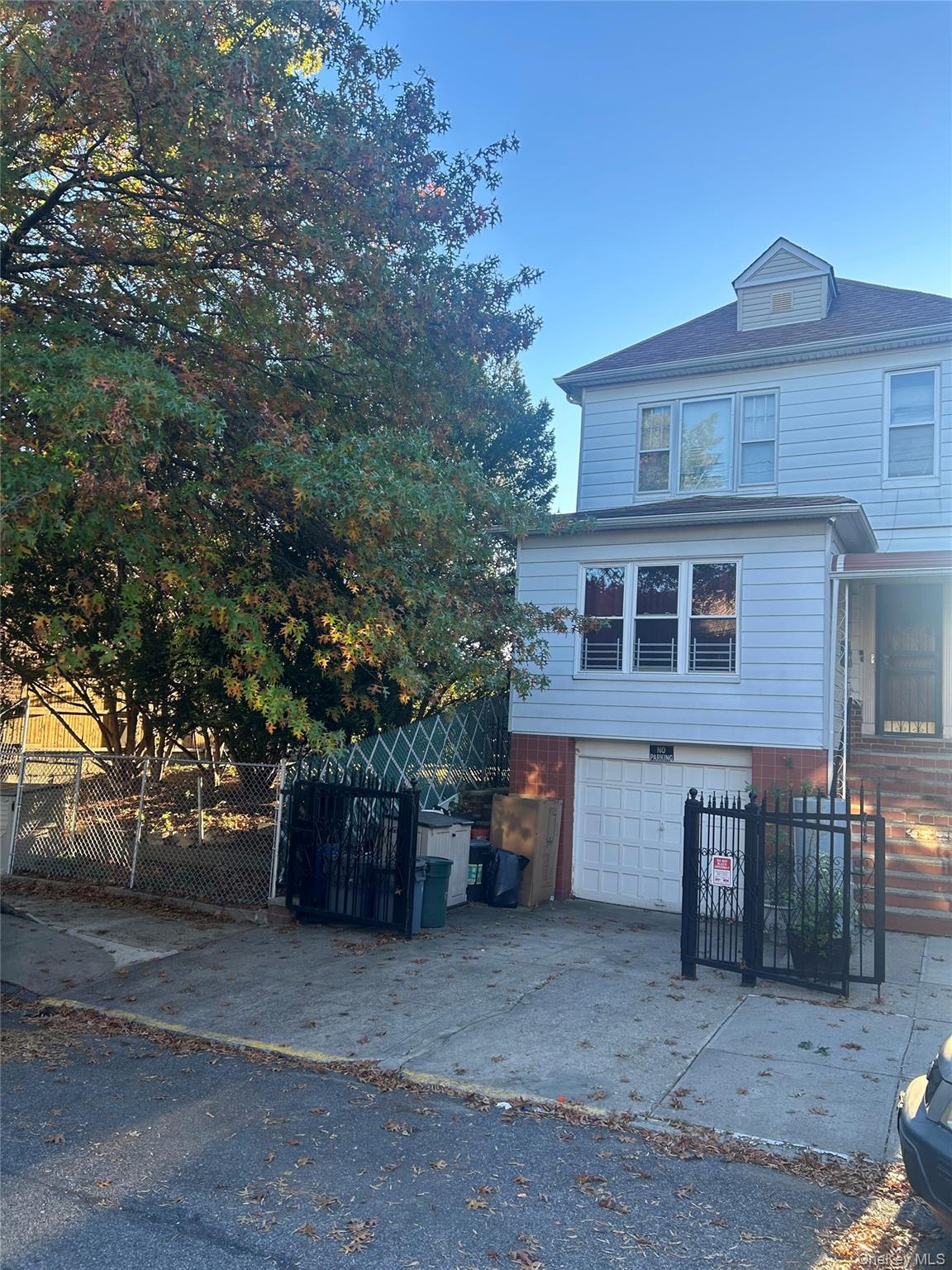 1711 Fowler Avenue thumbnail 2