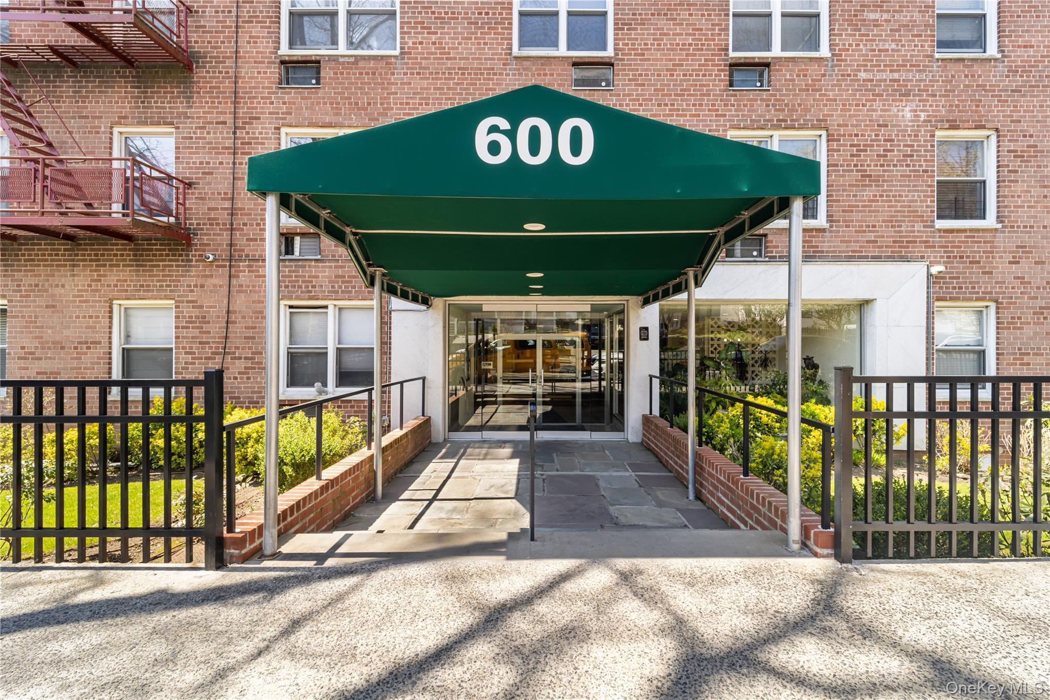 600 Locust Street Unit: 3G, Mount Vernon
