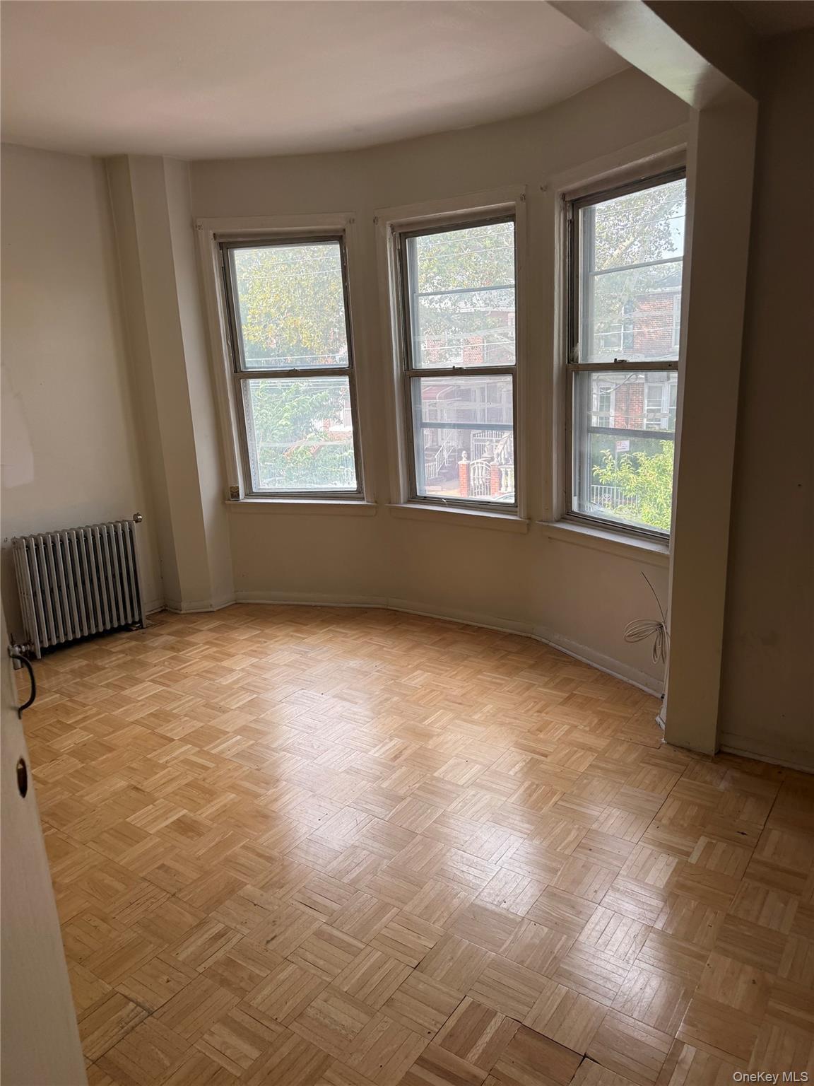 635 E 38th Street thumbnail 6