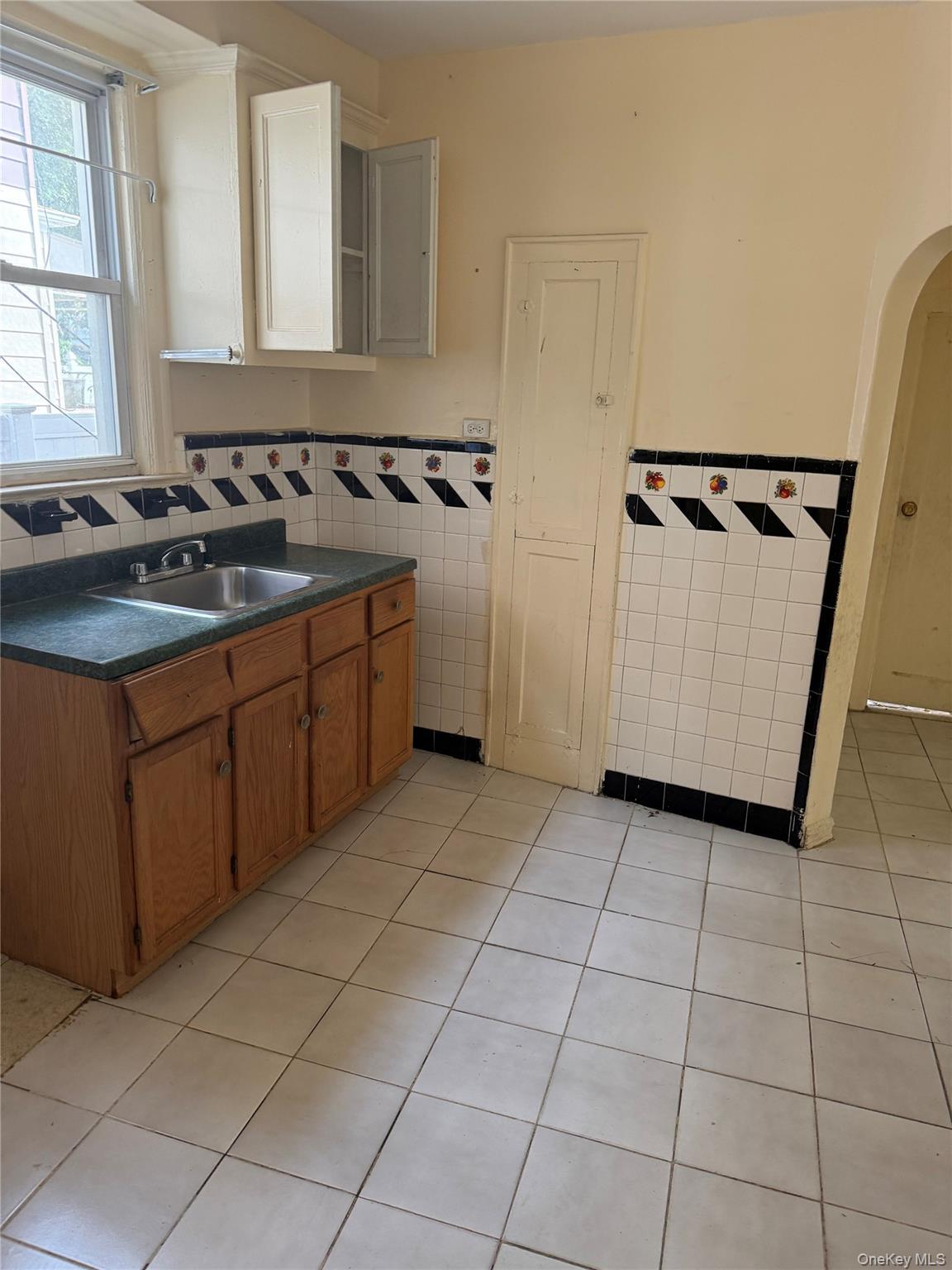 635 E 38th Street thumbnail 5