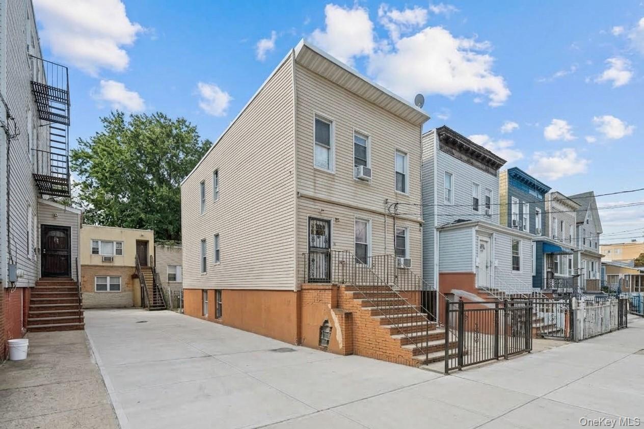 758 E 224th Street thumbnail 10