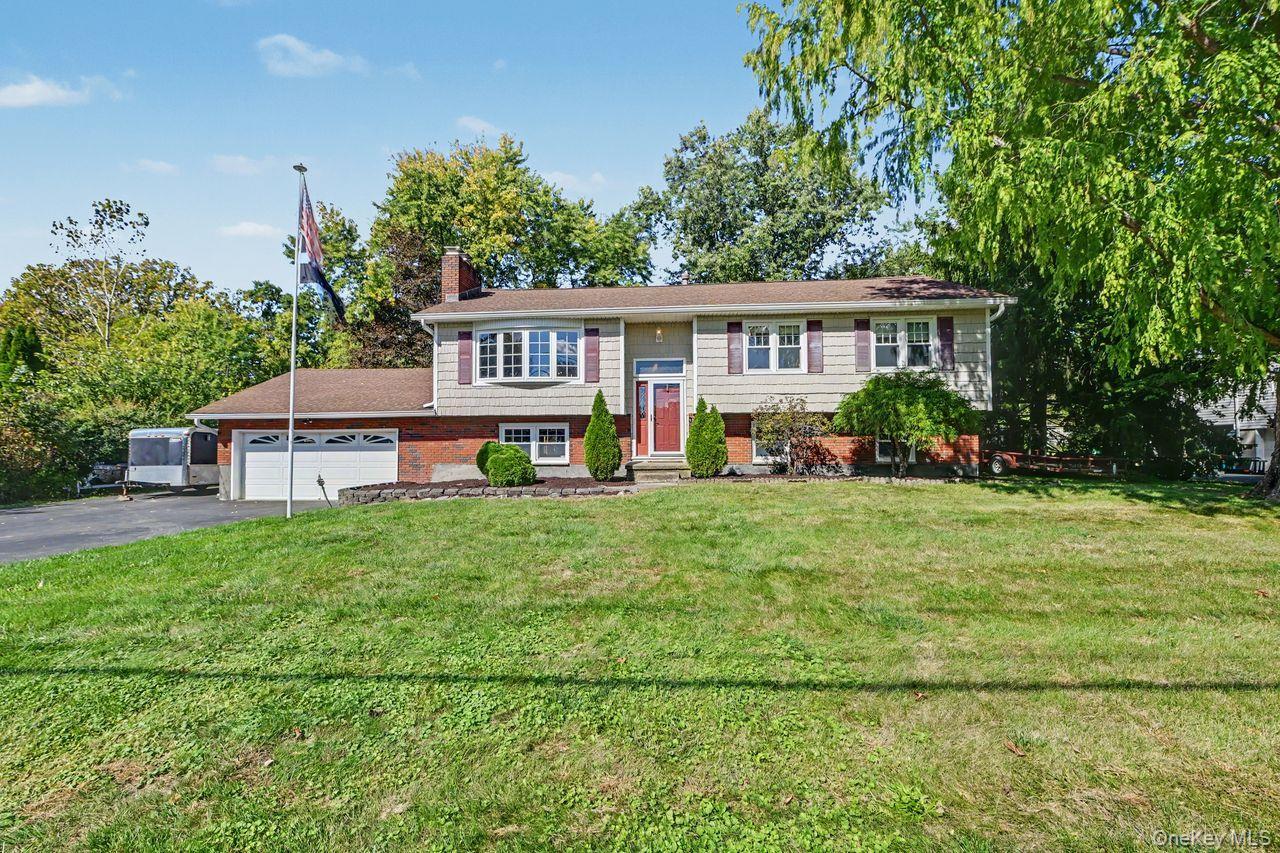14 Tor Road, Wappingers Falls