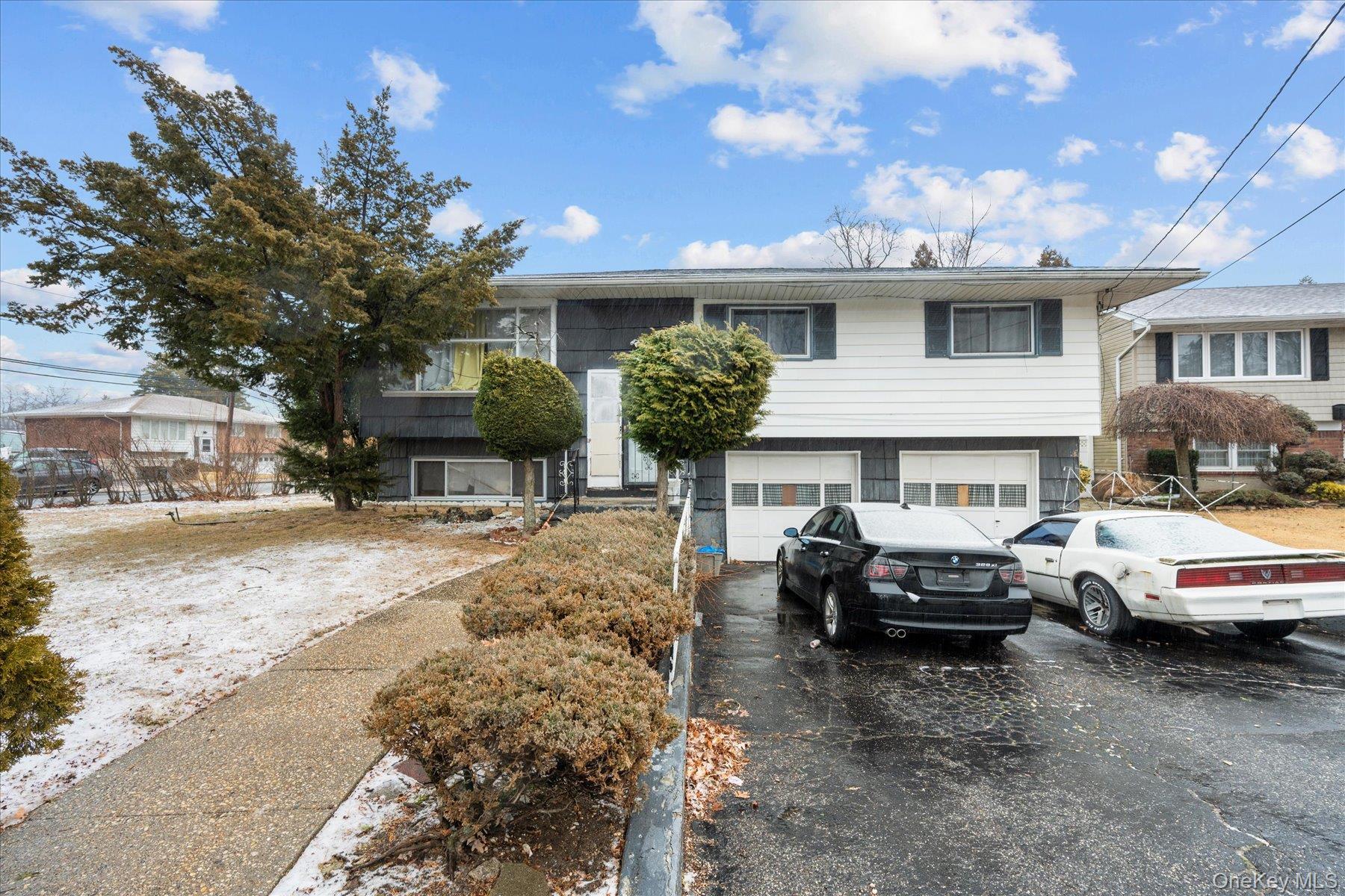975 Little Neck Avenue, North Bellmore