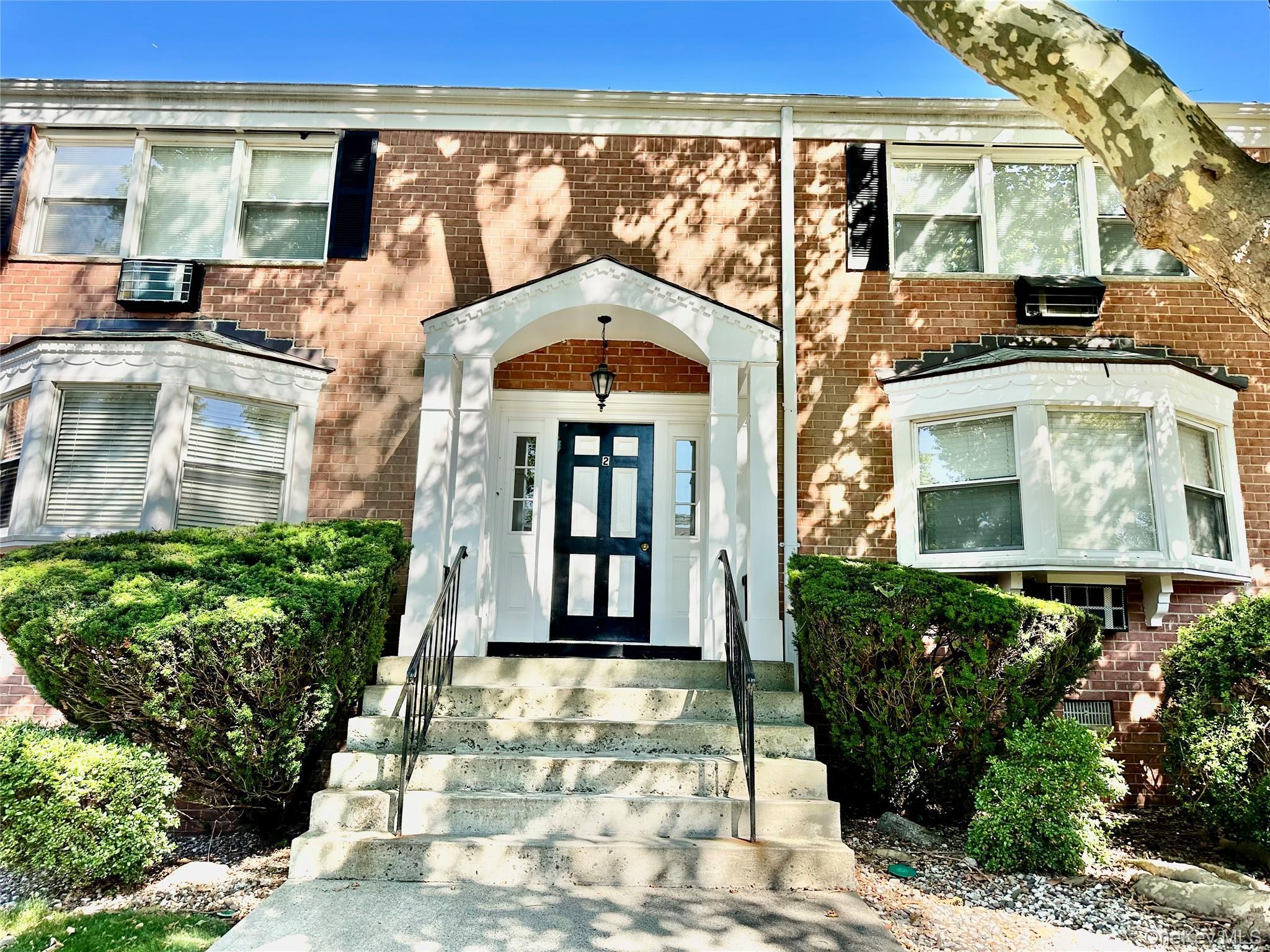 2 Oxford Court Unit: 8012 thumbnail 12