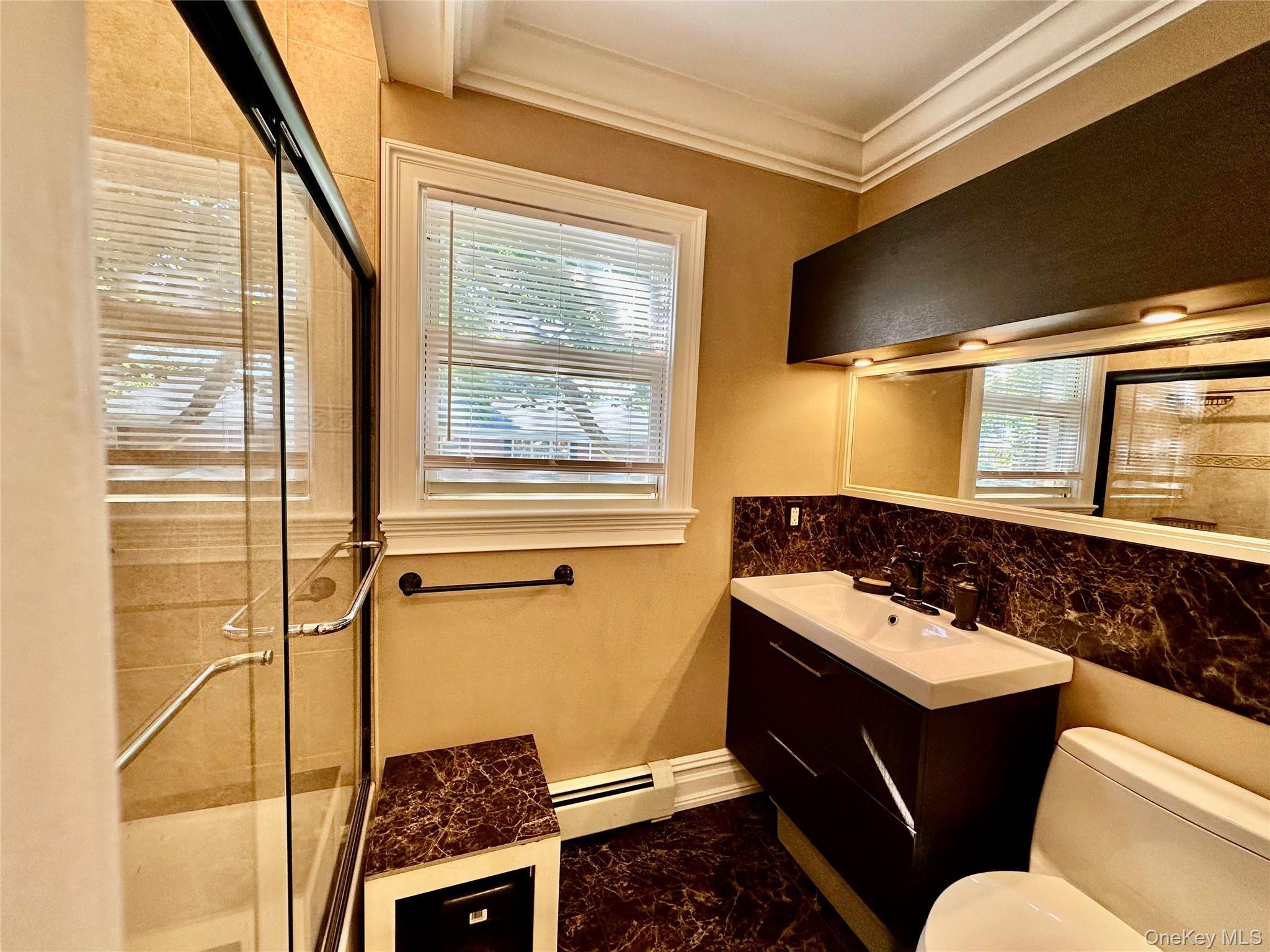 2 Oxford Court Unit: 8012 thumbnail 9
