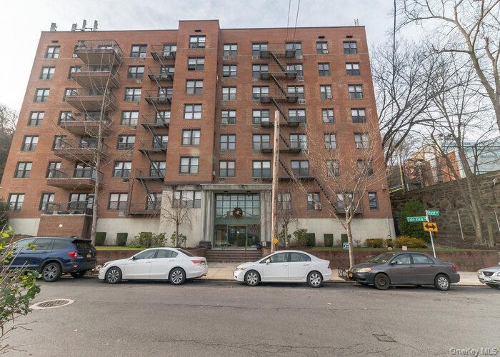5235 Post Road Unit: 1B, Bronx