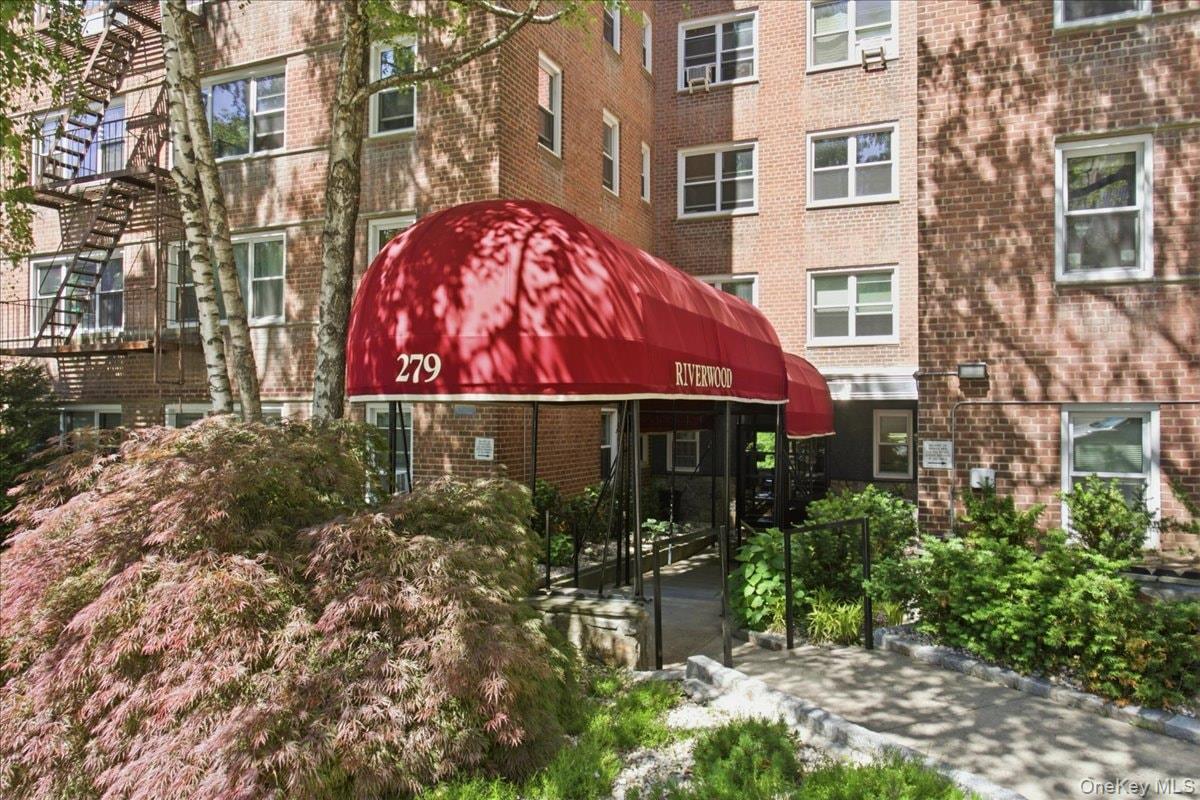 279 N Broadway Unit: 6C thumbnail 23