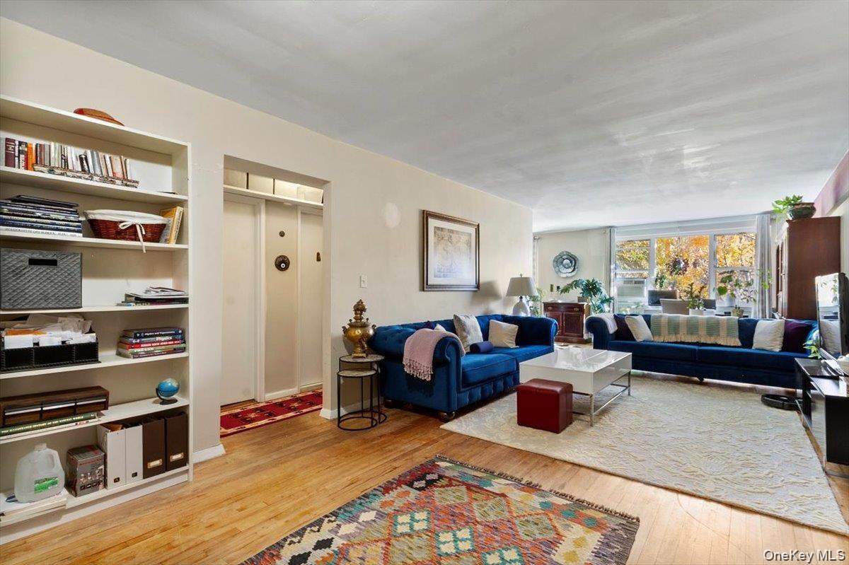 279 N Broadway Unit: 6C thumbnail 8