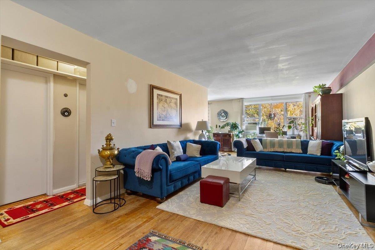 279 N Broadway Unit: 6C thumbnail 6