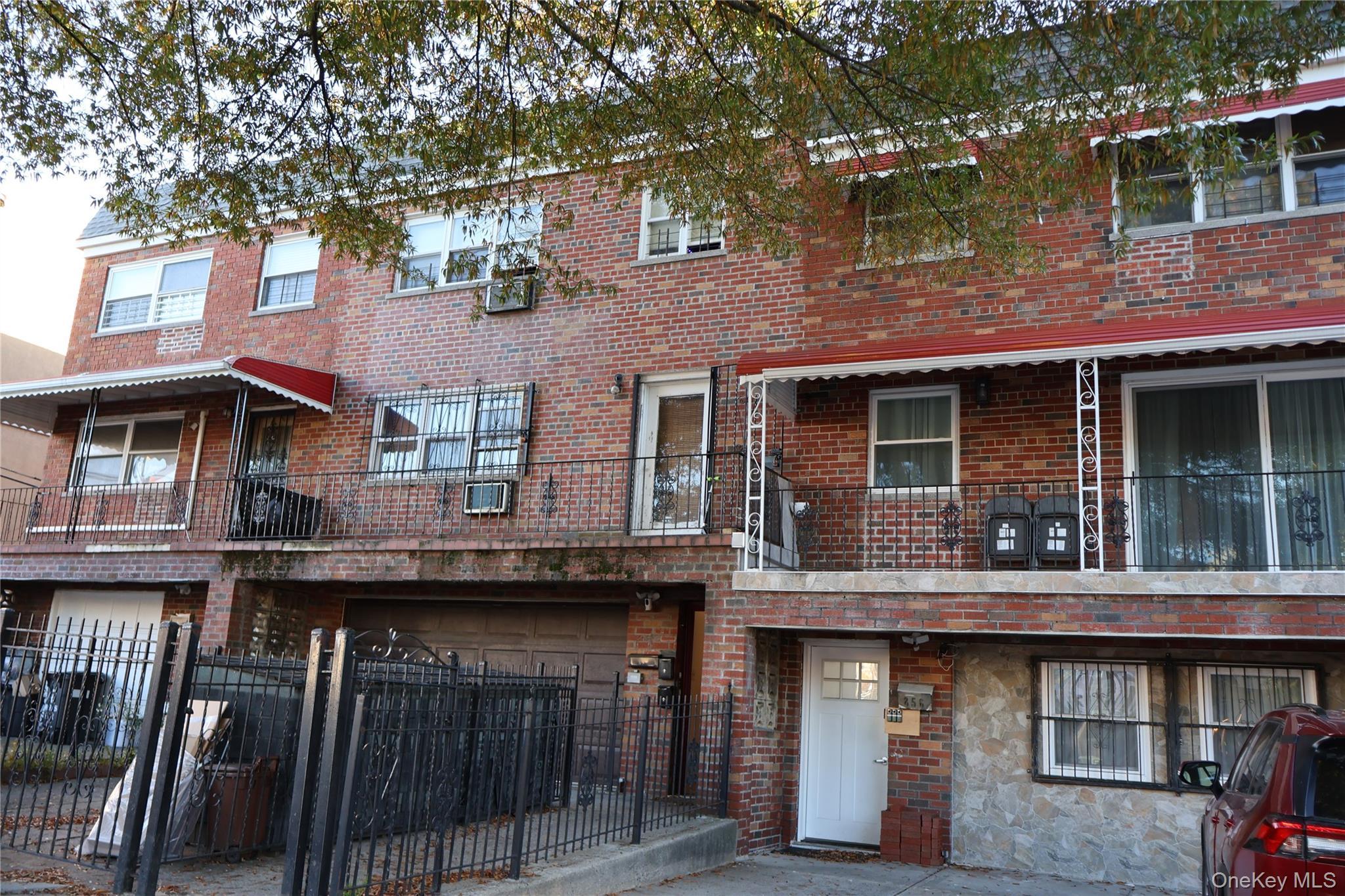 858 Morris Park Avenue thumbnail 2