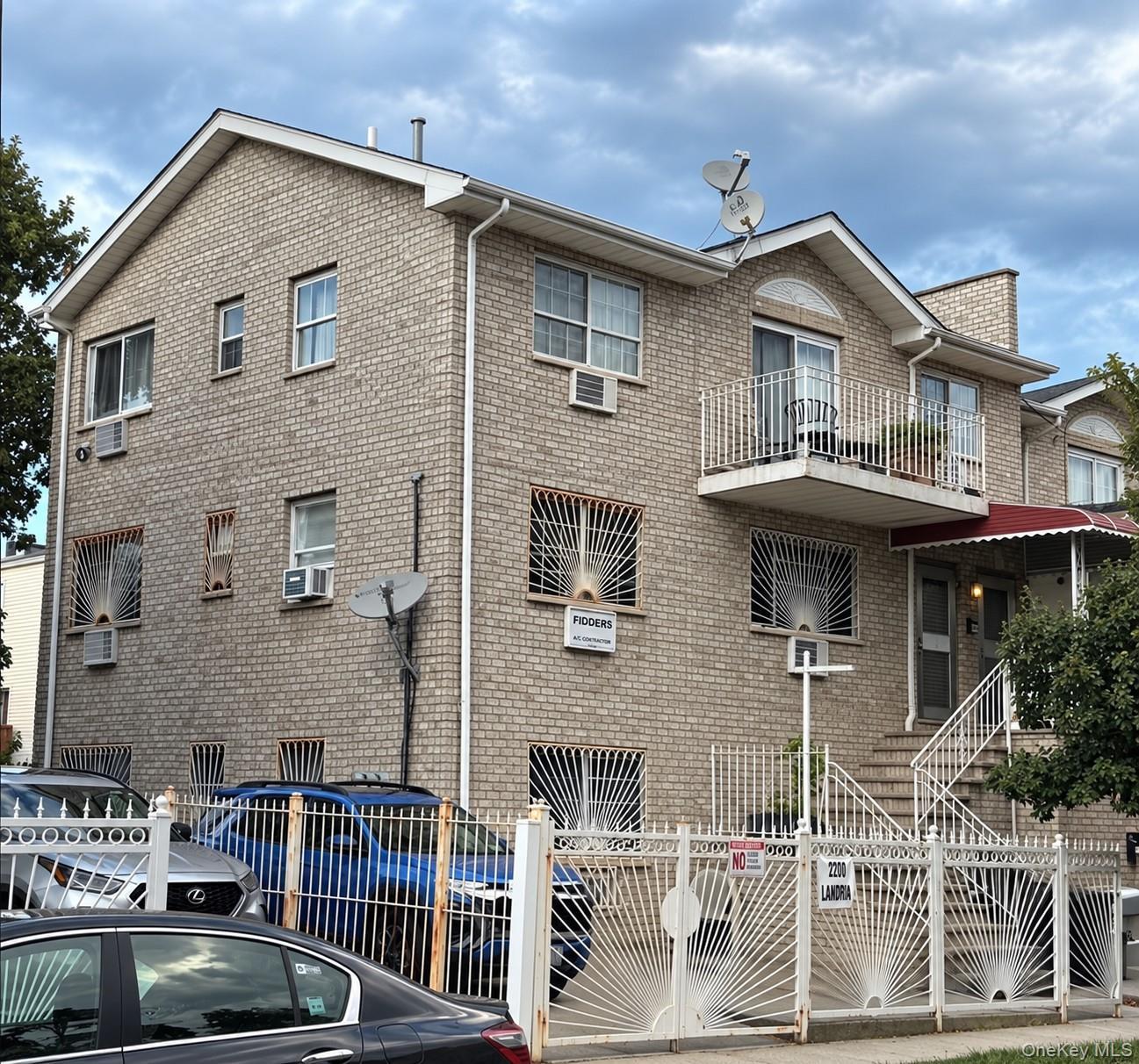 2737 Lawton Avenue thumbnail 2