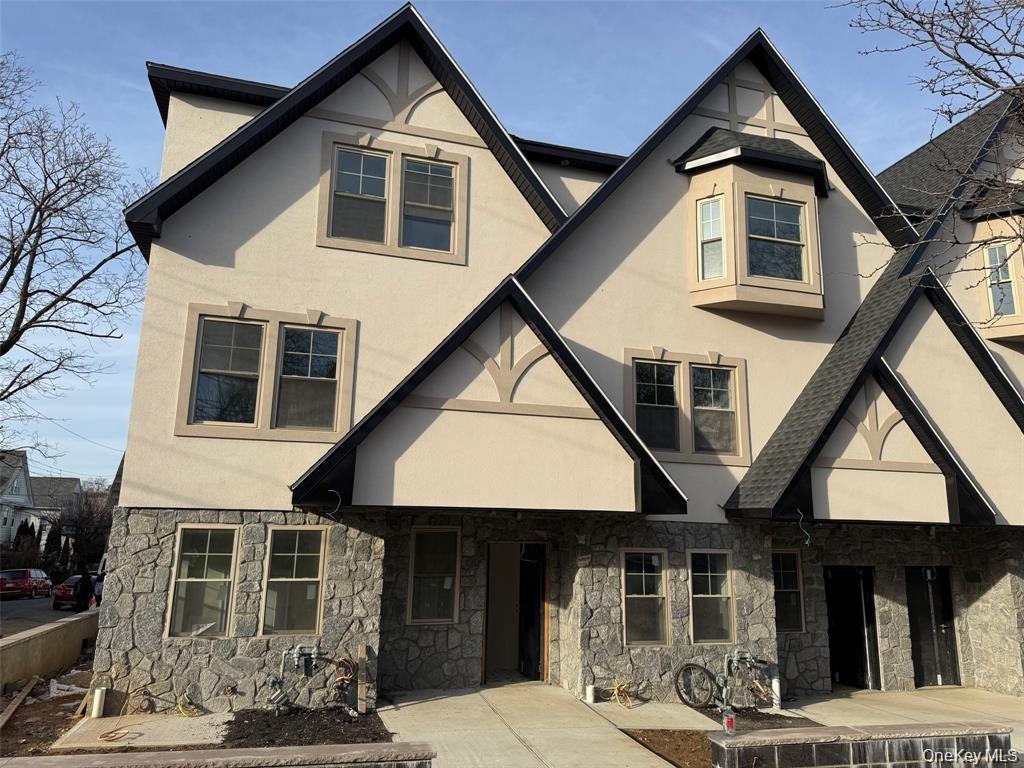 65 W 2nd Street Unit: 5, Mount Vernon