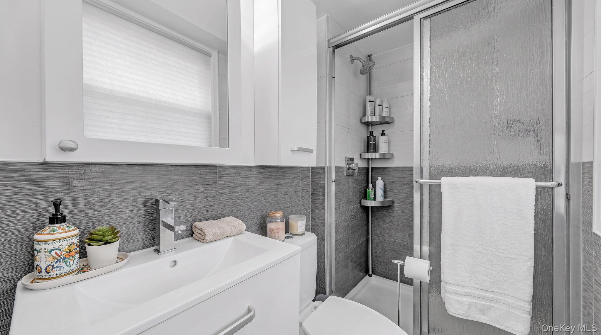 4901 Henry Hudson Parkway Unit: 6E thumbnail 12