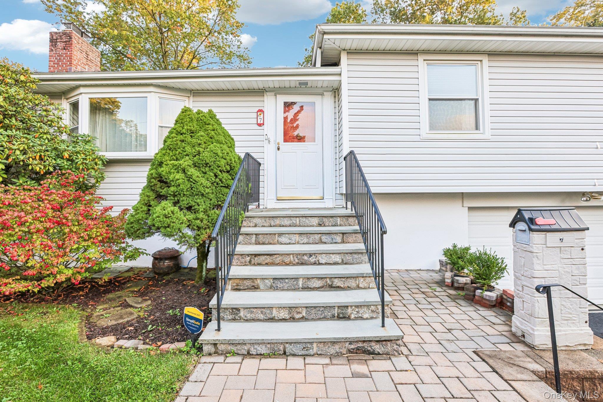 7 Albro Lane, White Plains