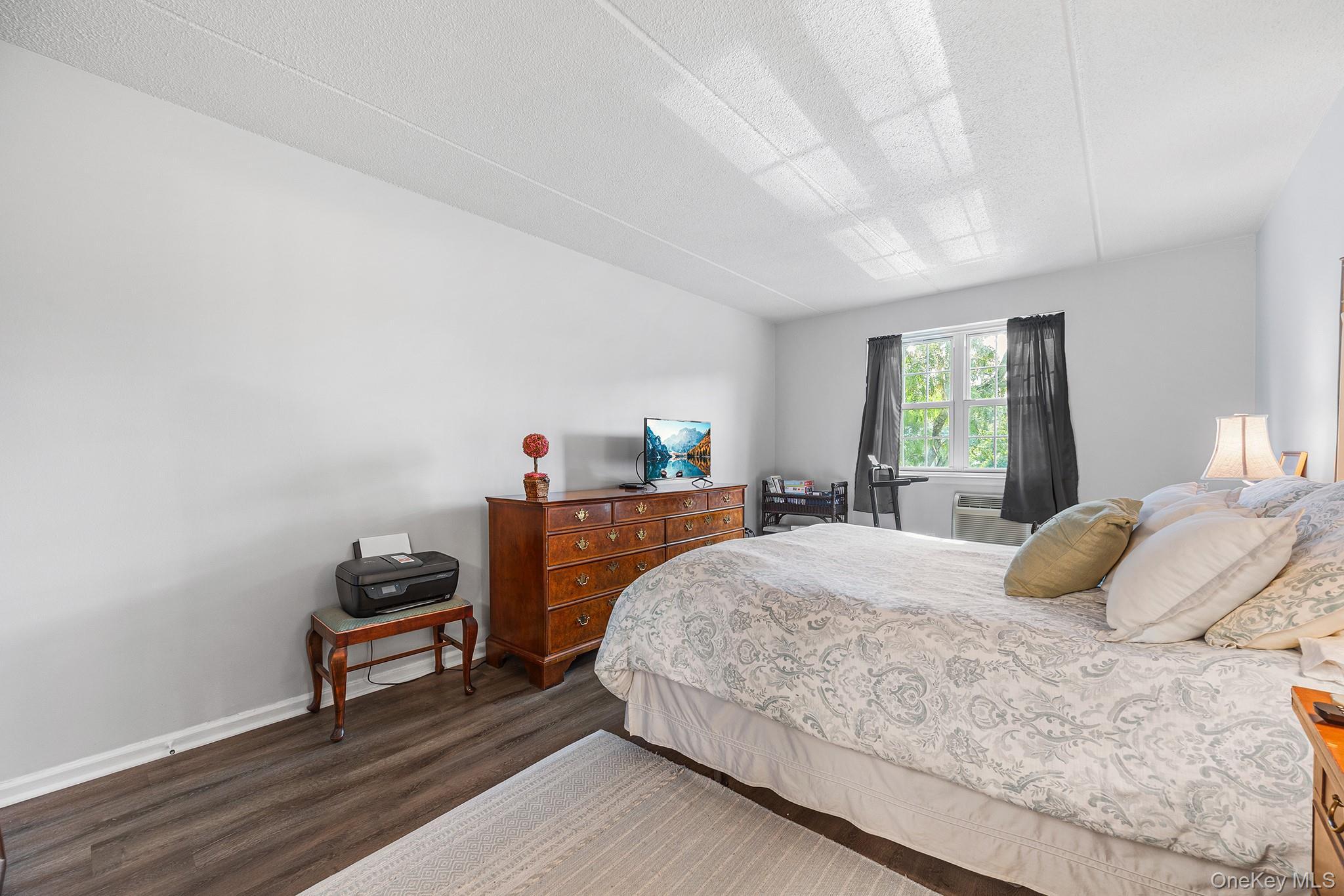 1 Consulate Drive Unit: 2H thumbnail 13