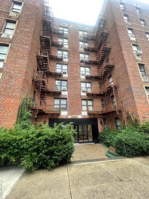 2165 Matthews Avenue Unit: 4F, Bronx