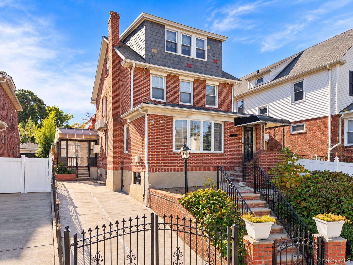 14606 13th Avenue, Whitestone