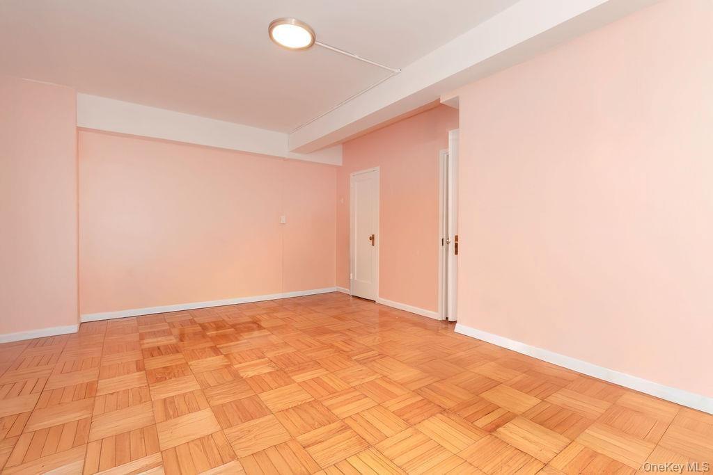 1970 E Tremont Avenue Unit: 1C thumbnail 14