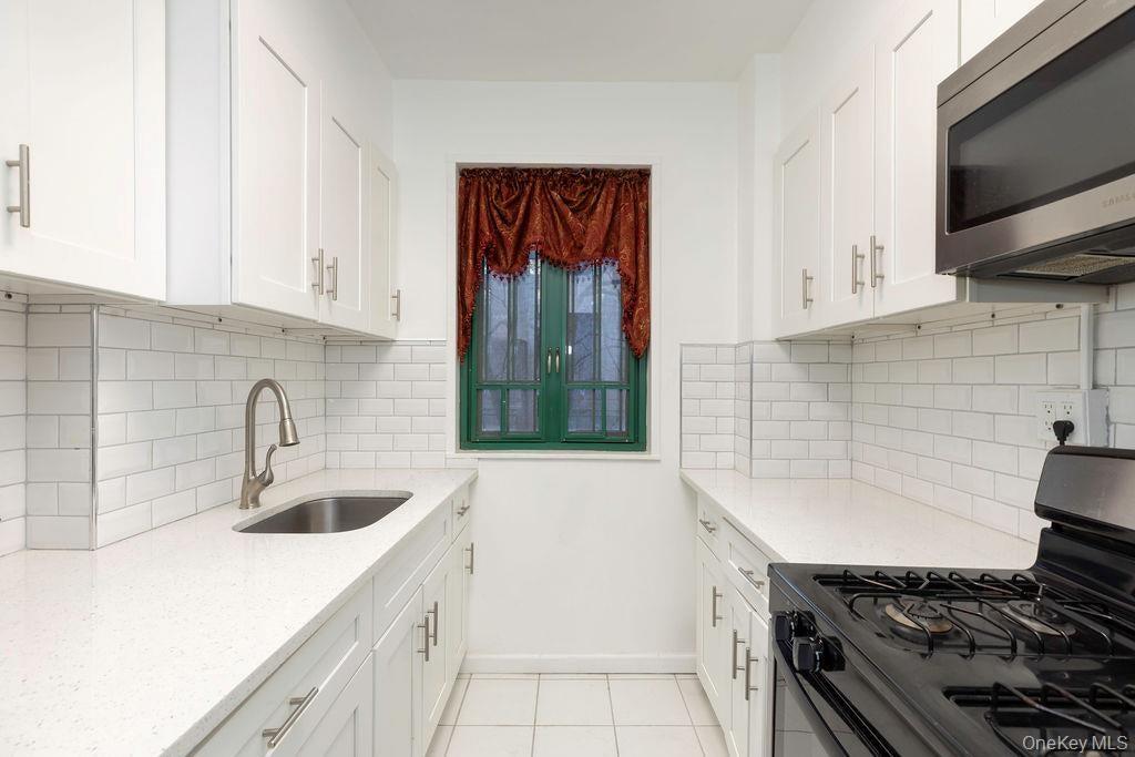1970 E Tremont Avenue Unit: 1C thumbnail 8