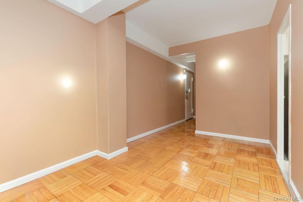 1970 E Tremont Avenue Unit: 1C thumbnail 3