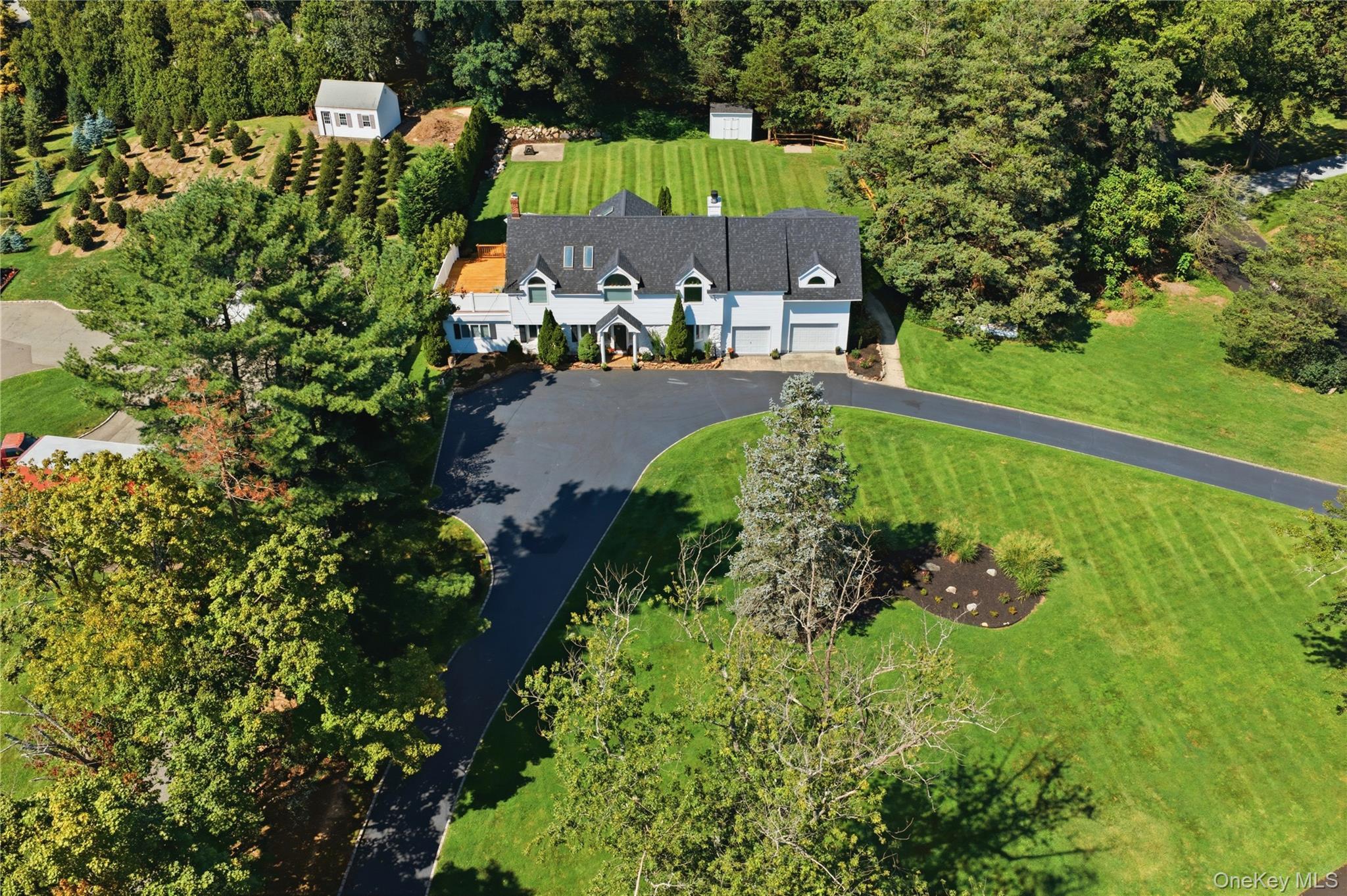 36 Arbutus Road, Greenlawn
