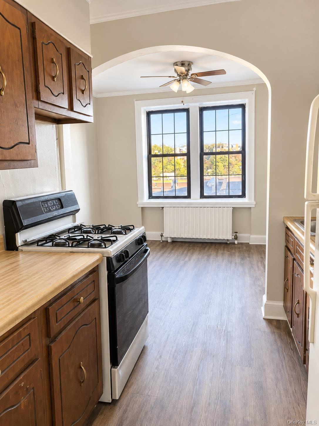 61 W Grand Street Unit: OD thumbnail 2