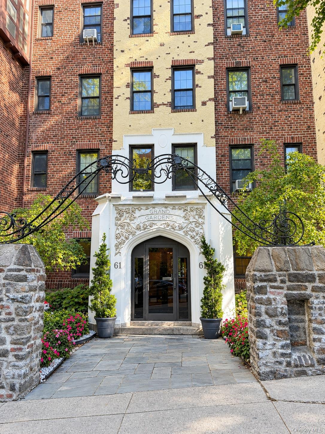 61 W Grand Street Unit: OD, Mount Vernon