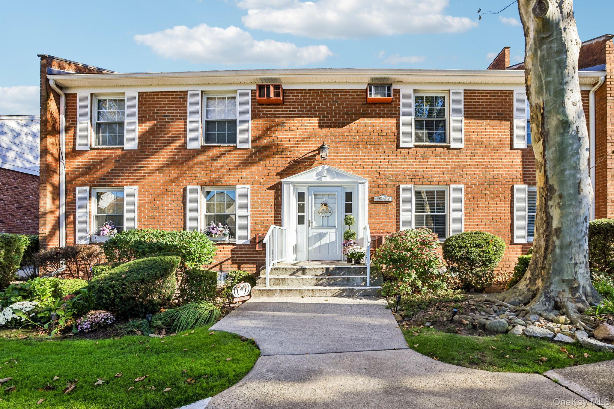196 Parkside Drive Unit: 196, Suffern