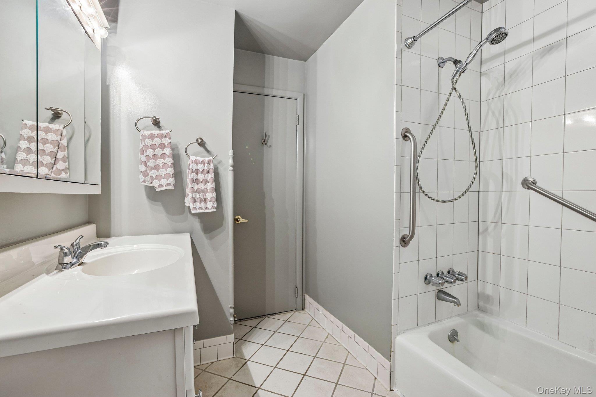 196 Parkside Drive Unit: 196 thumbnail 14