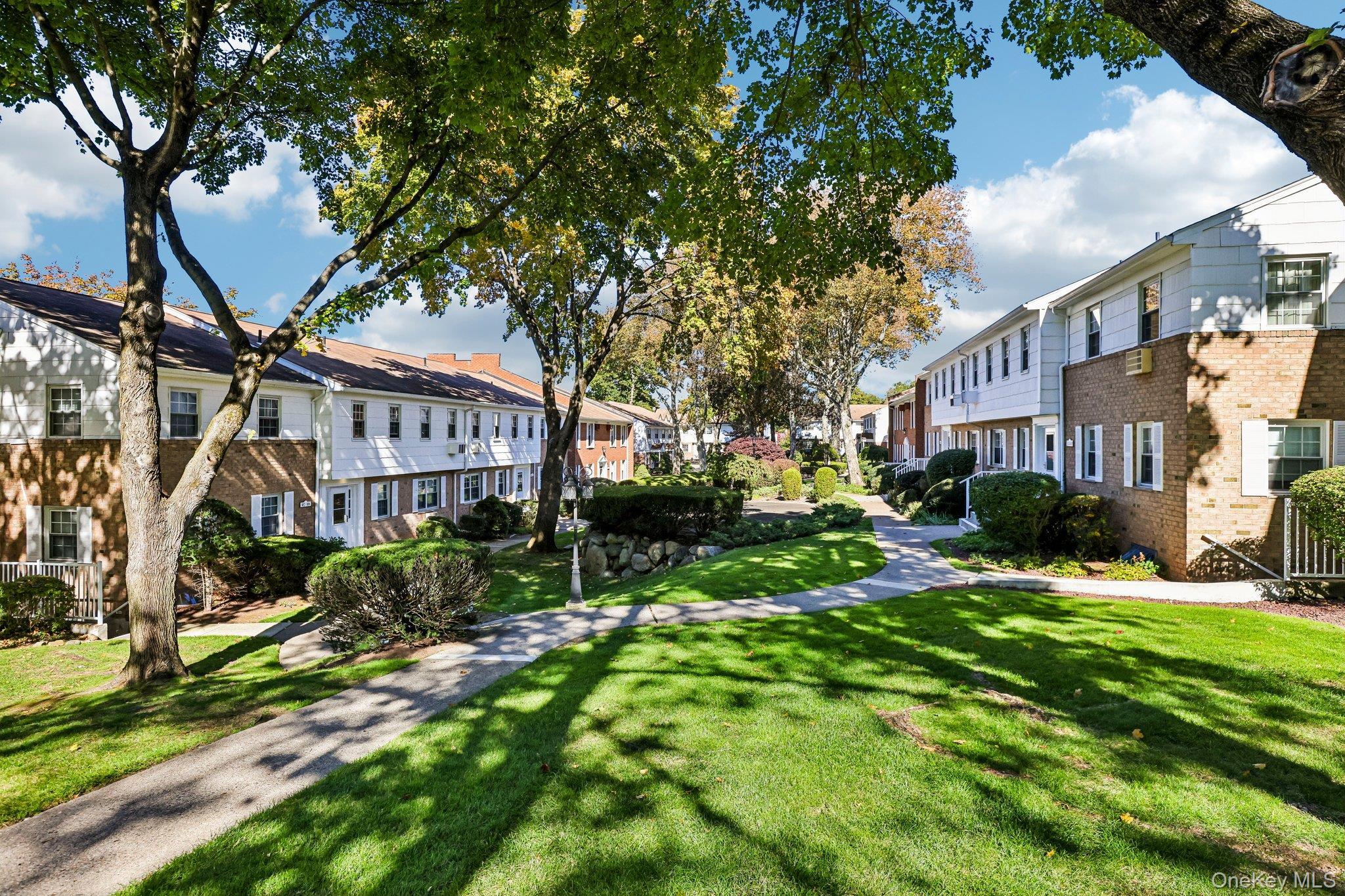 196 Parkside Drive Unit: 196 thumbnail 3