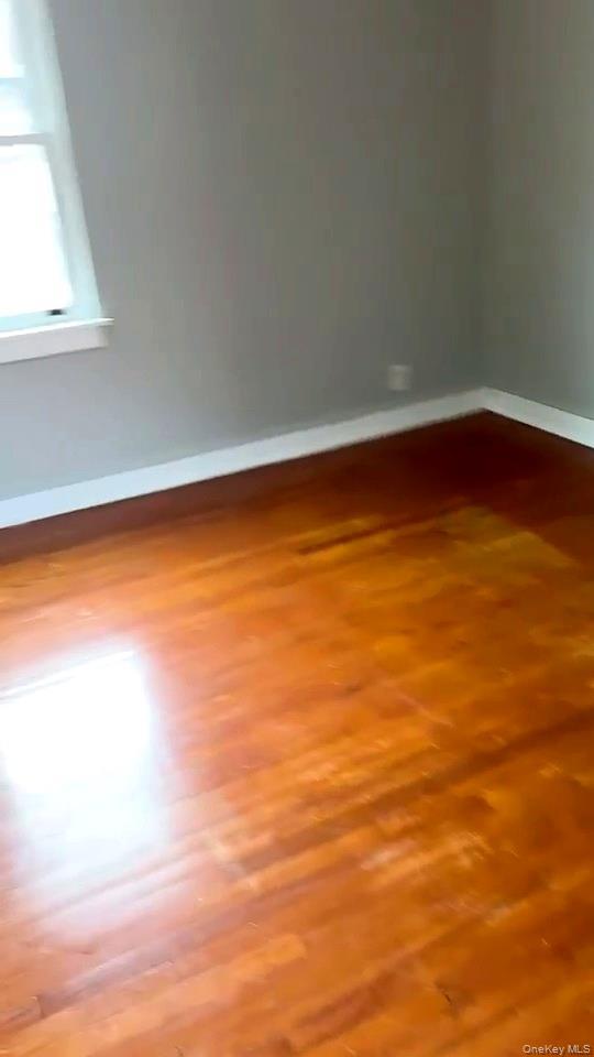 2719 Hering Avenue thumbnail 6