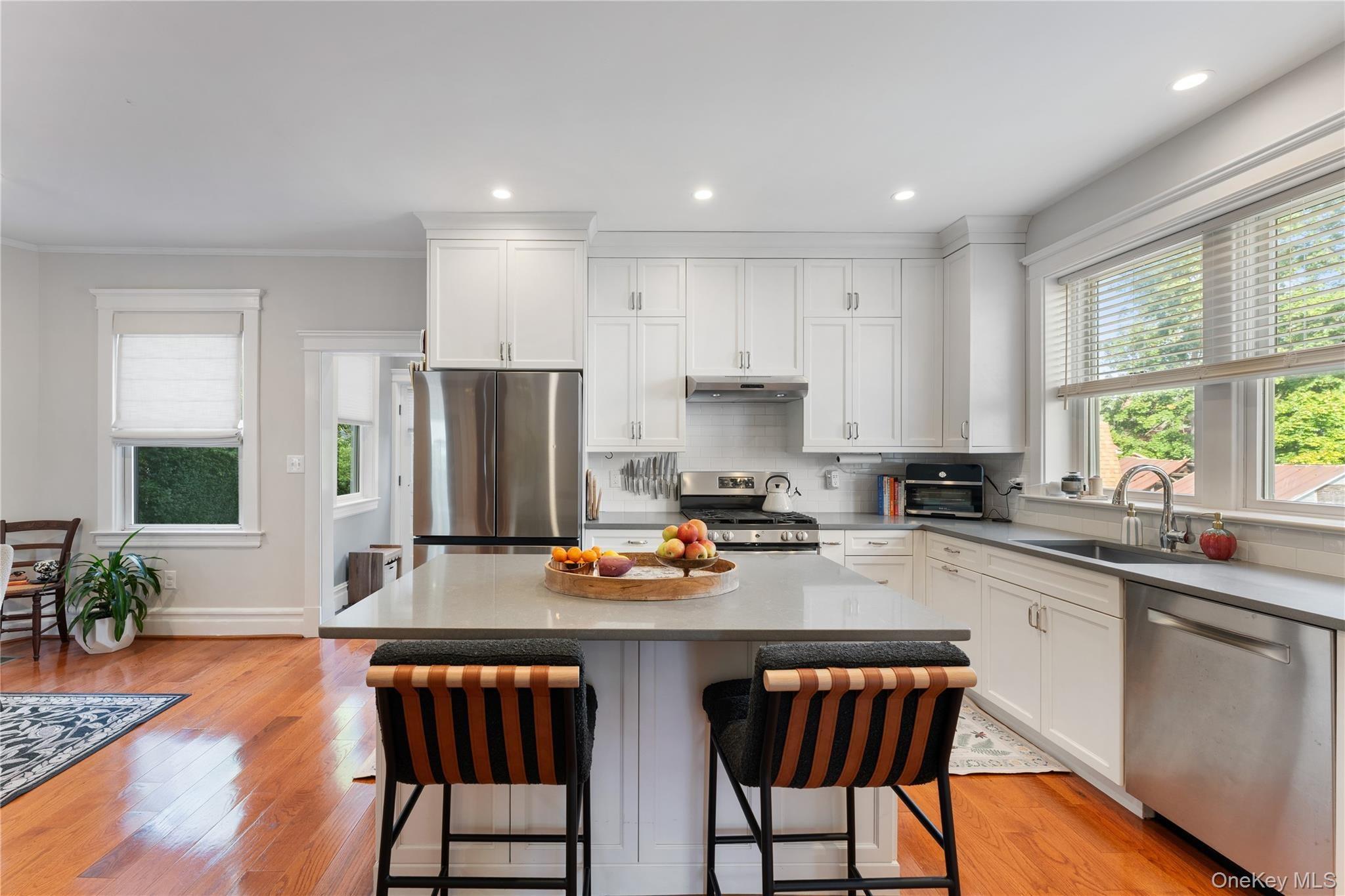 115 Coligni Avenue thumbnail 13