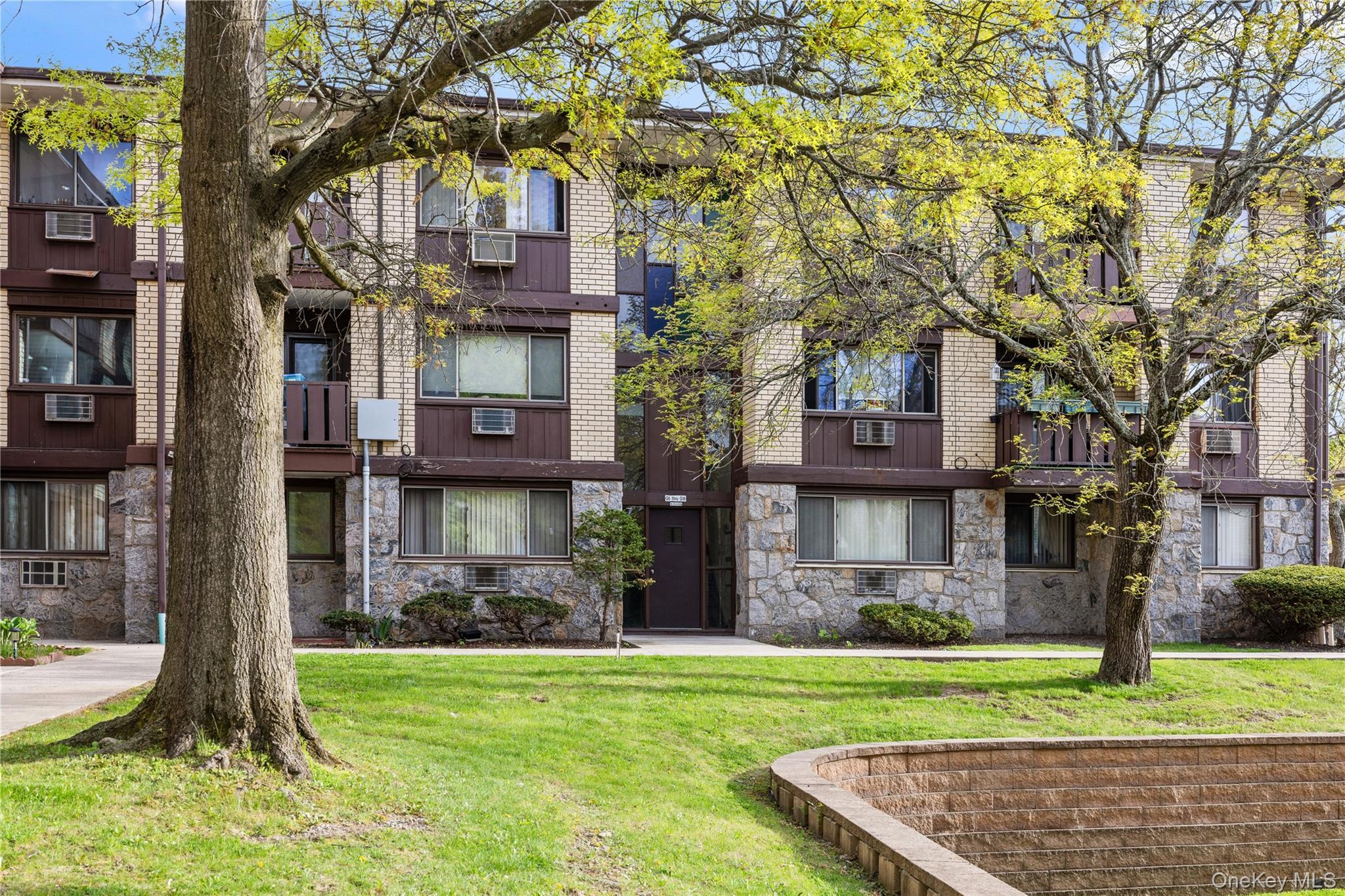252 N Main Street Unit: G12, Spring Valley