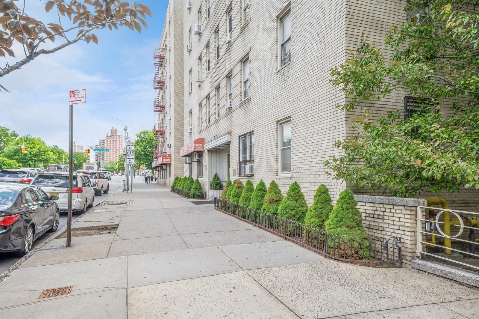 2190 Boston Road Unit: 1C, Bronx