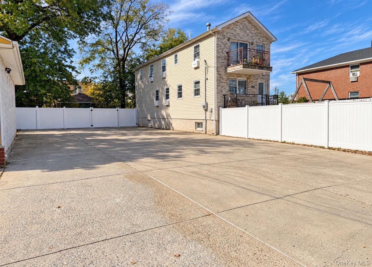 245 Newman Avenue thumbnail 4