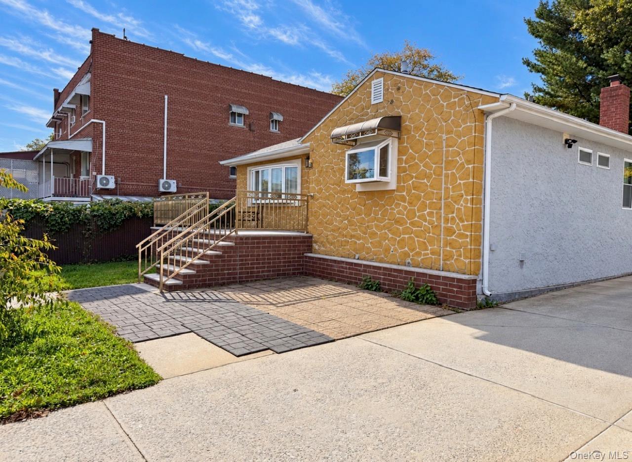 245 Newman Avenue thumbnail 3