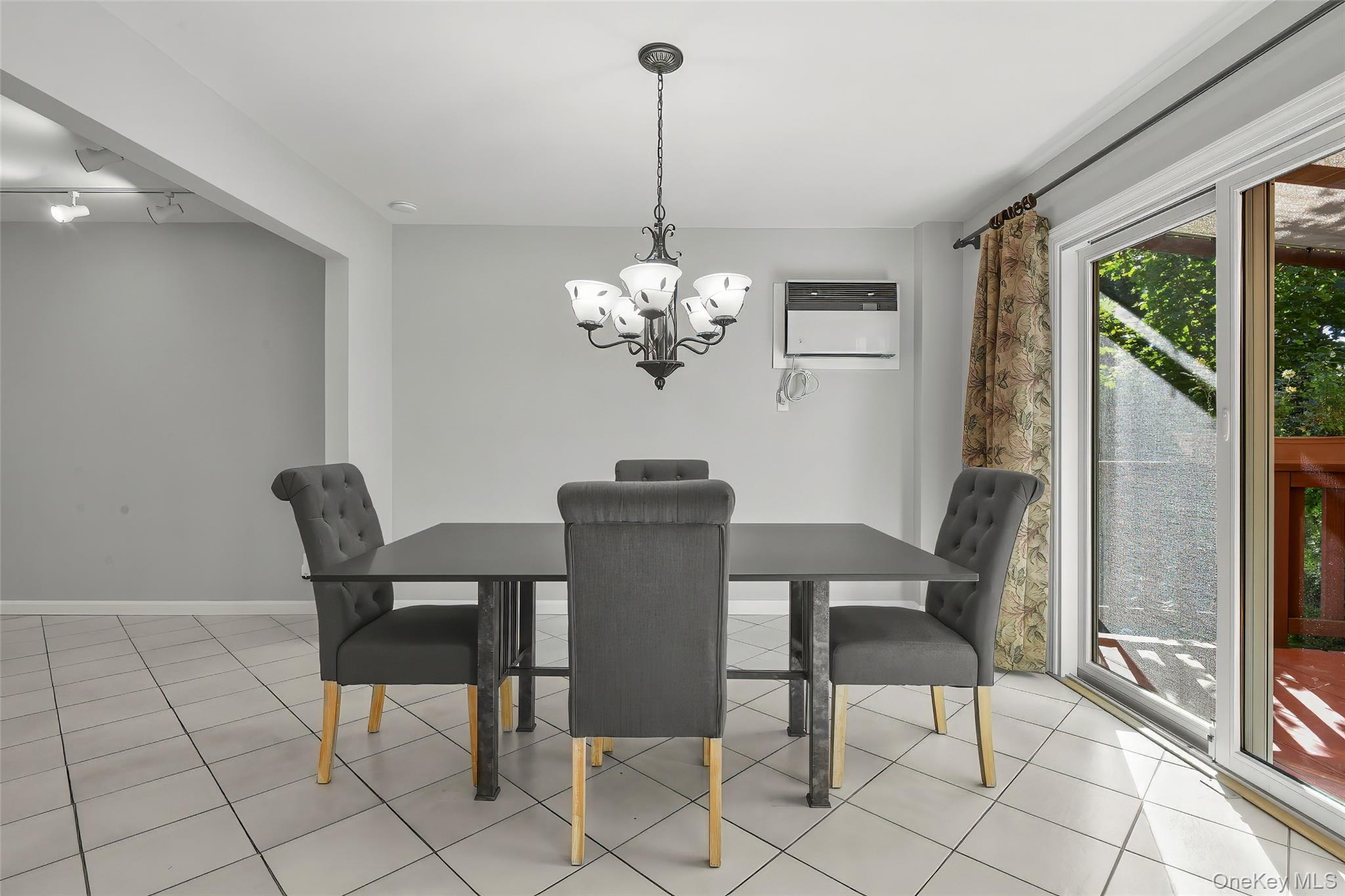 219 Dante Avenue thumbnail 7