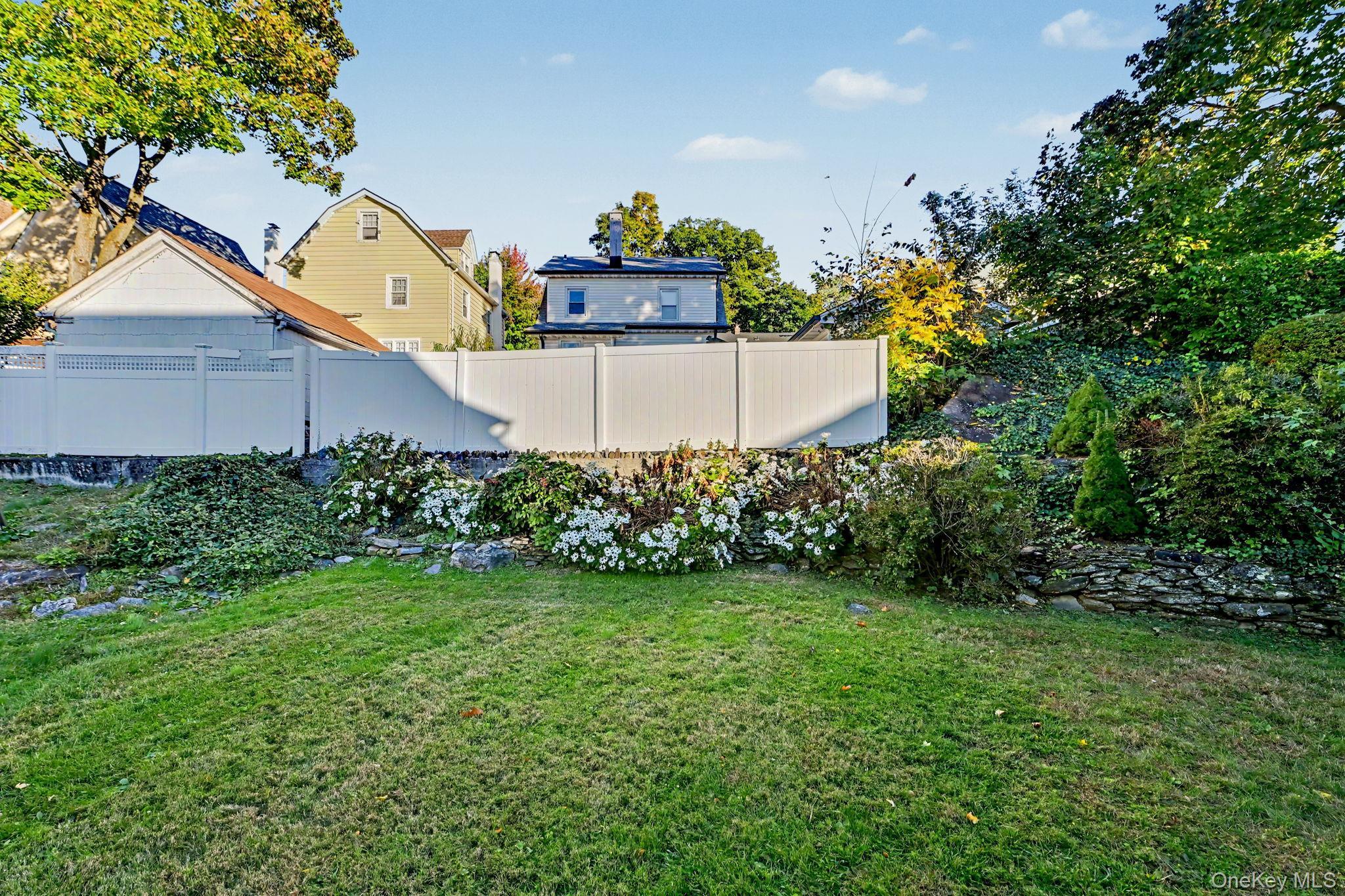 280 Marbledale Road thumbnail 4