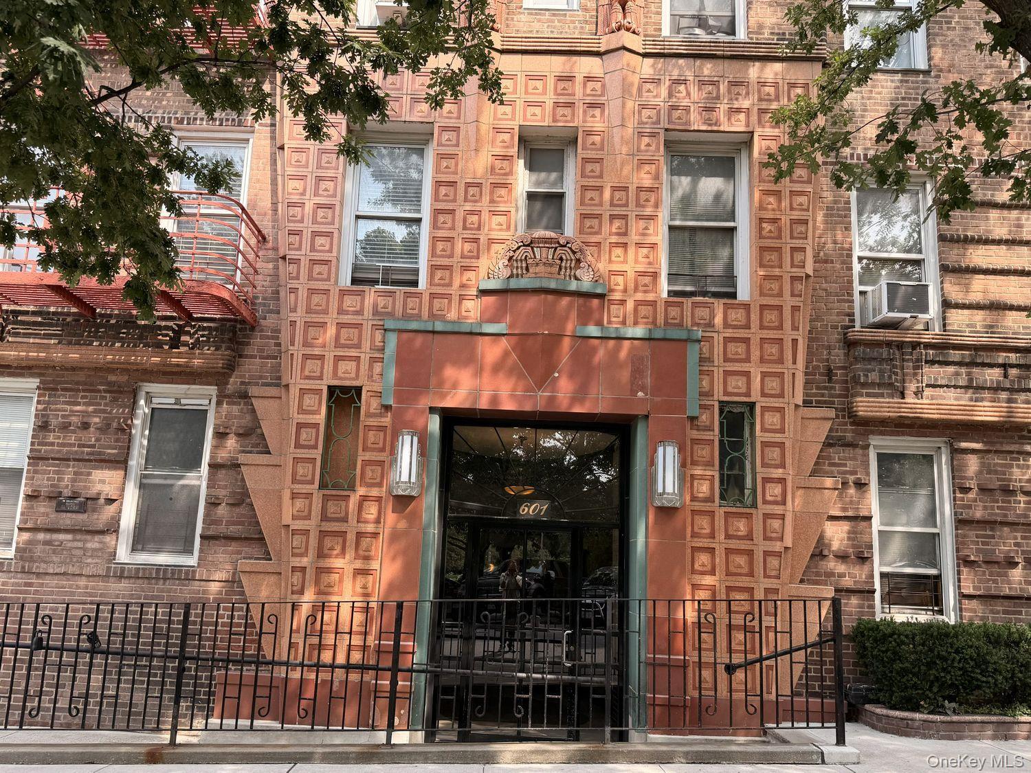 601 Pelham Parkway Unit: 108, Bronx
