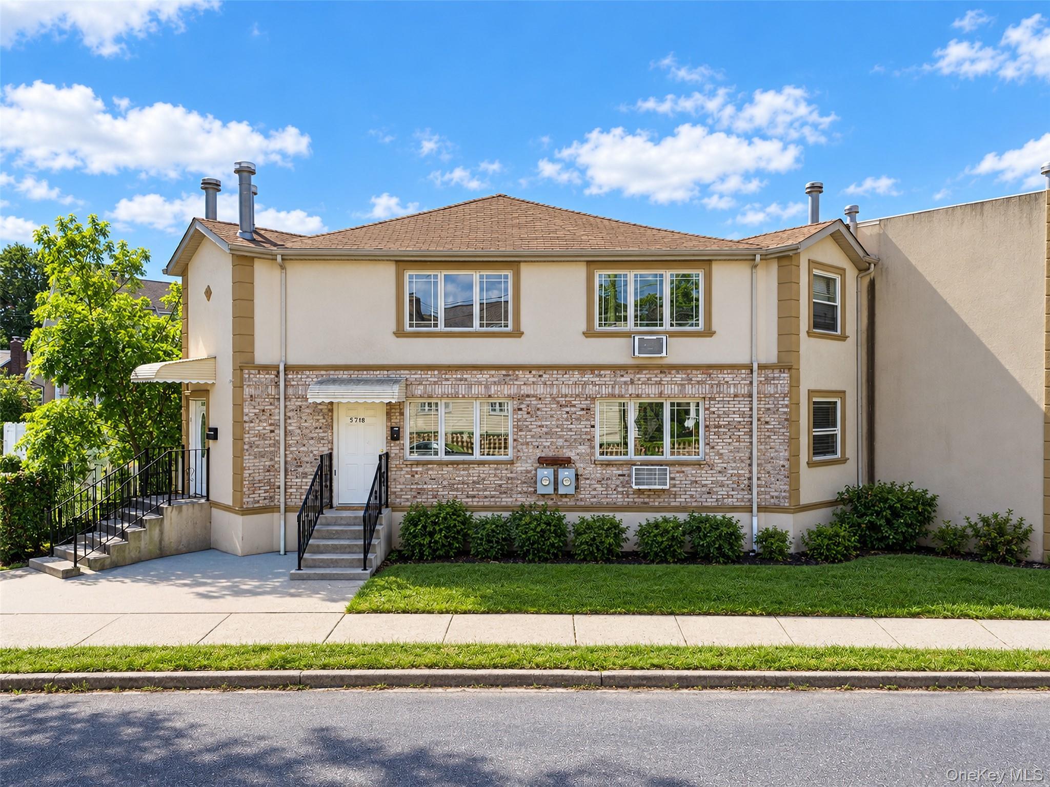 577 Aztec Place, Far Rockaway
