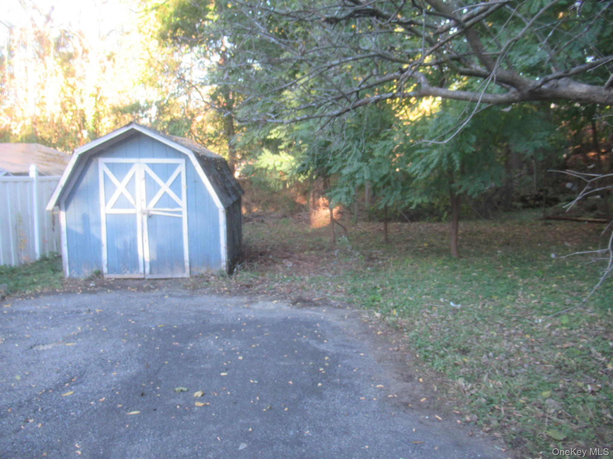 7 Streit Avenue thumbnail 7