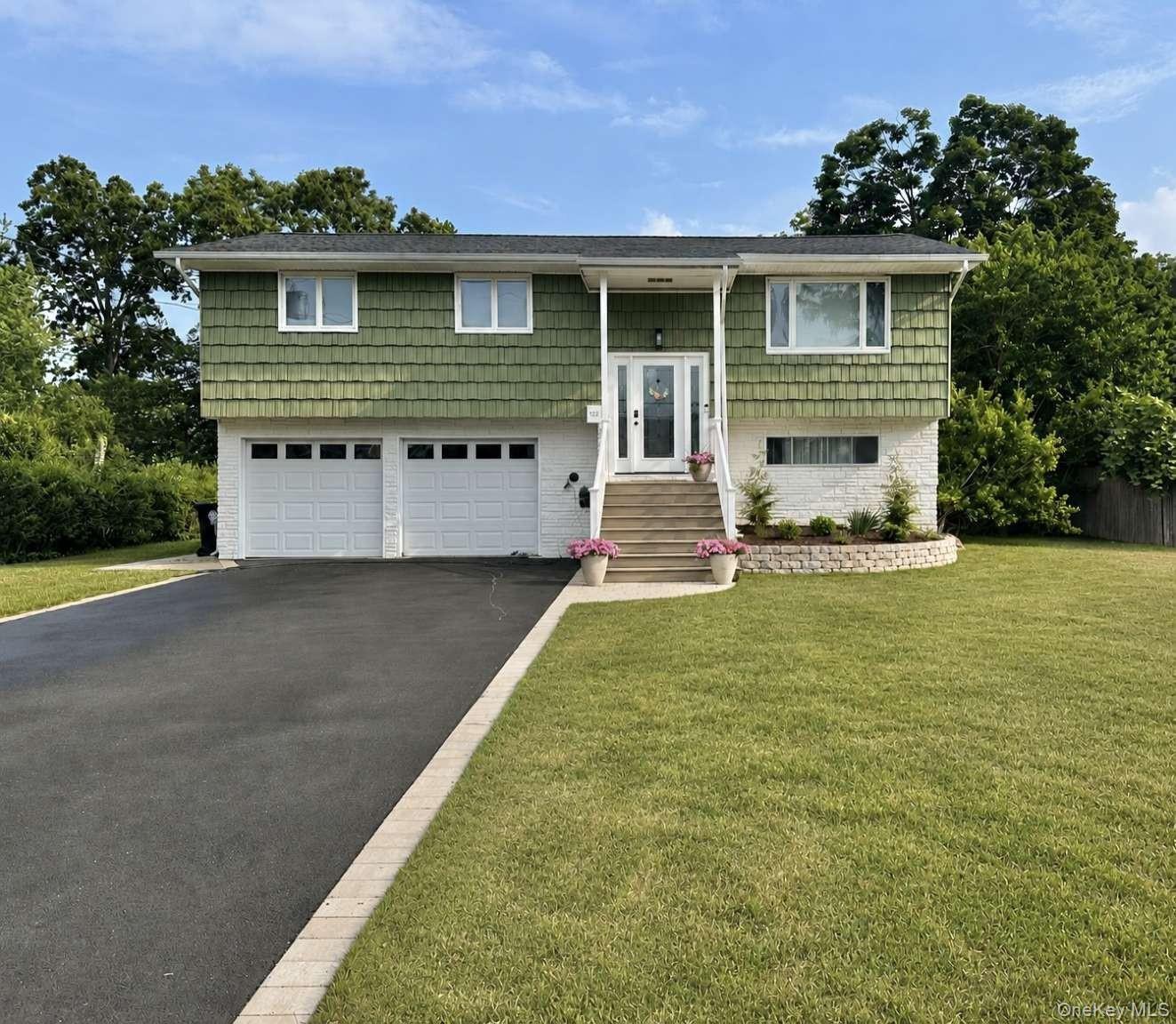 122 Jordan Street, Bay Shore