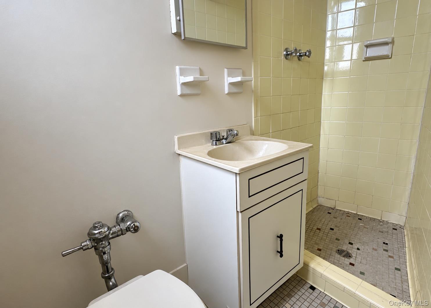 5775 Mosholu Avenue Unit: 6J thumbnail 9
