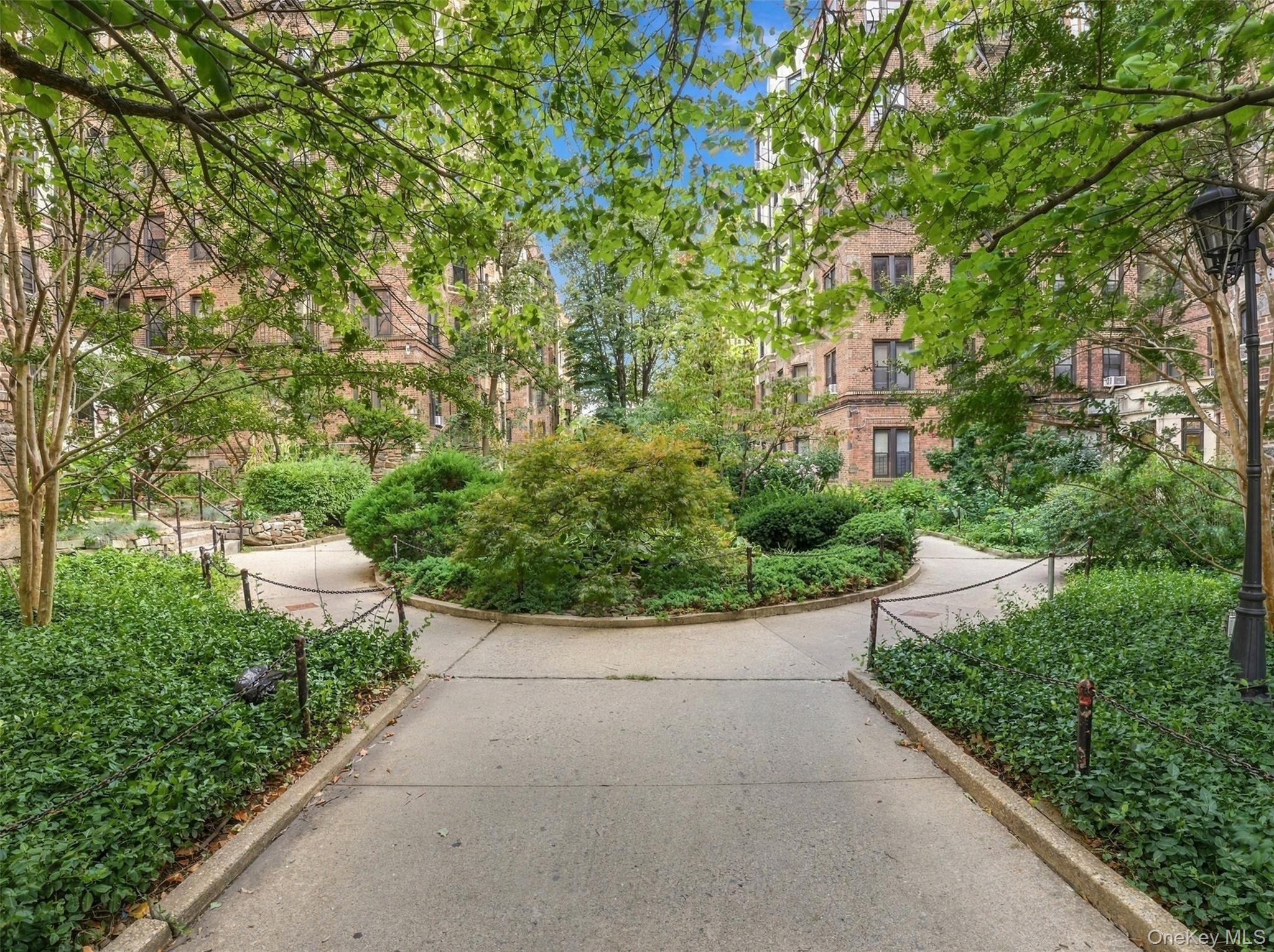 754 Brady Avenue Unit: 303 thumbnail 2