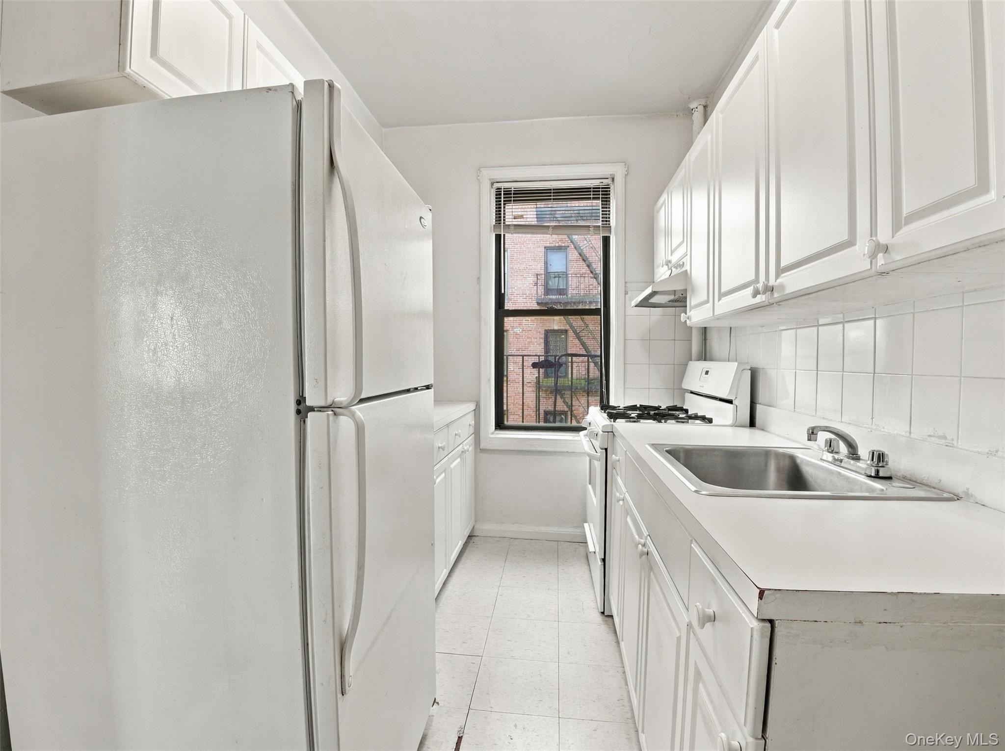 754 Brady Avenue Unit: 303 thumbnail 12