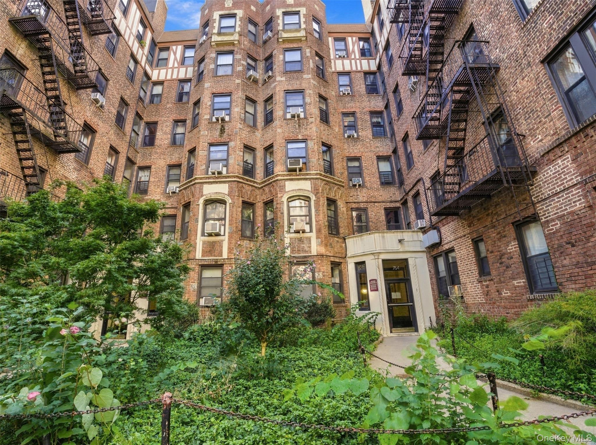 754 Brady Avenue Unit: 303 thumbnail 3