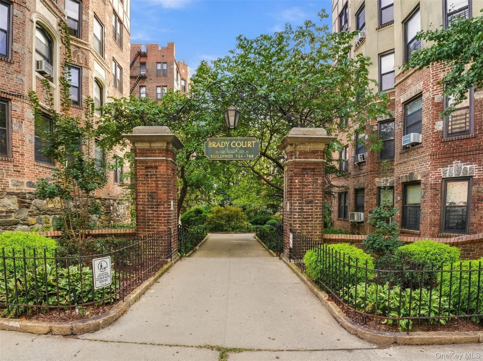754 Brady Avenue Unit: 303, Bronx