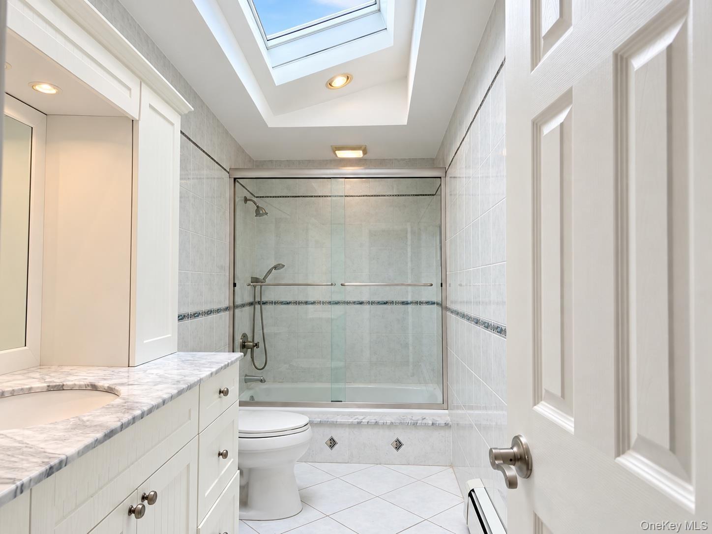 2161 Isabelle Court thumbnail 10