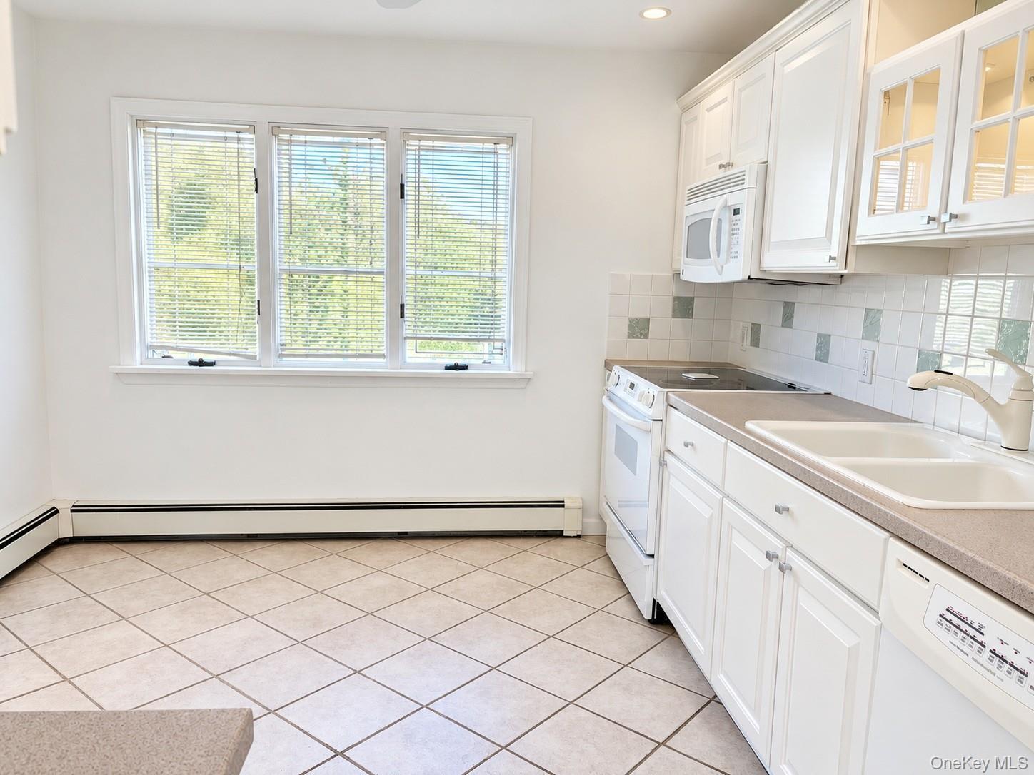 2161 Isabelle Court thumbnail 6