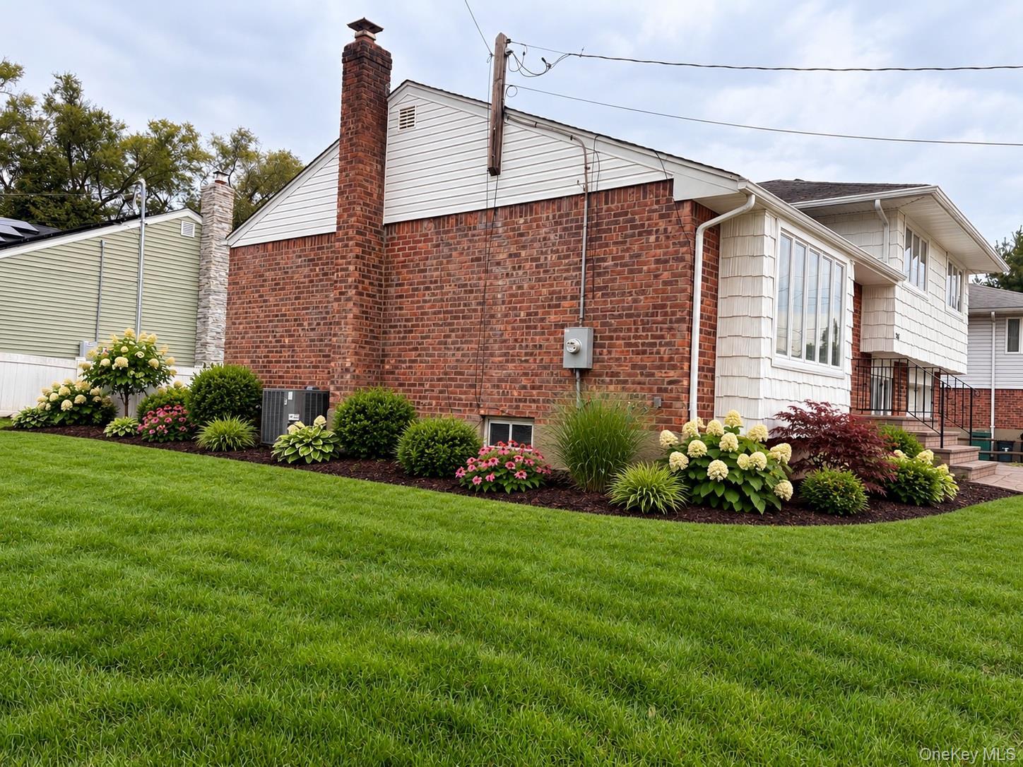 2161 Isabelle Court thumbnail 14